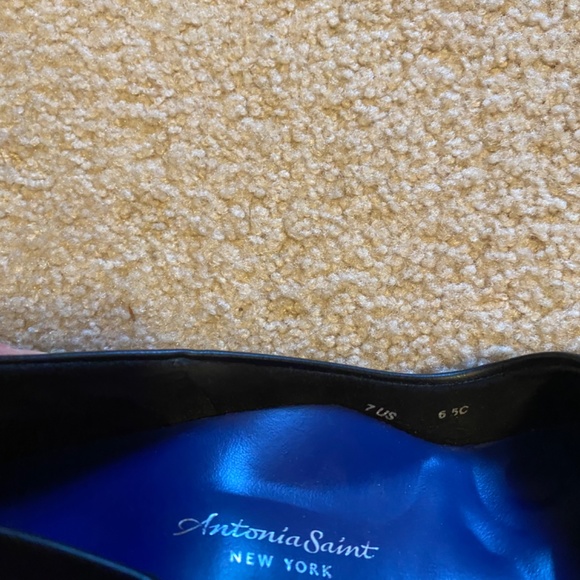 Antonia Saint New York Classic Heels - Picture 7 of 7